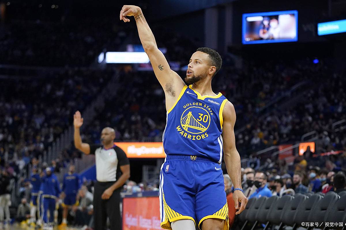 星空- 西亚卡姆在快船比赛中险胜，爆冷引发热议！引发球迷热议